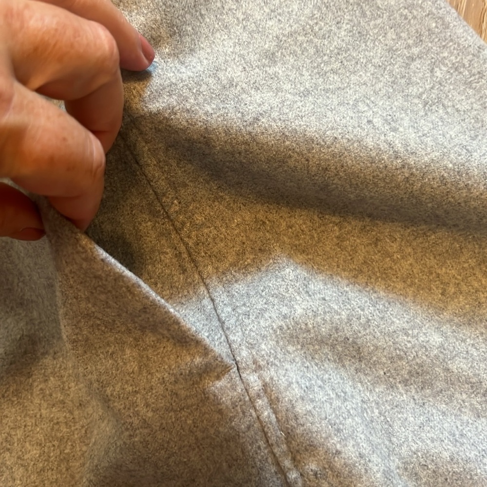 Aritzia Wilfred color Gray 68% Wool 25% Nylon 5% Cashmere Classic Mini Skirt - Picture 7 of 10